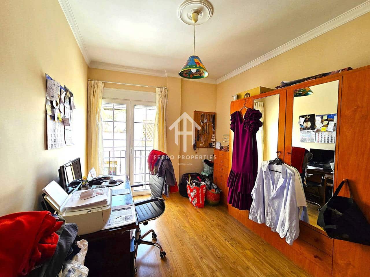 7 chambre Maison de Ville à vendre à Loja avec garage - 224 900 € (Ref: 9200197)