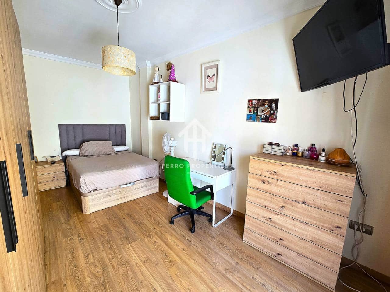 7 chambre Maison de Ville à vendre à Loja avec garage - 224 900 € (Ref: 9200197)