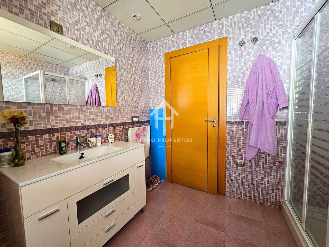 7 chambre Maison de Ville à vendre à Loja avec garage - 224 900 € (Ref: 9200197)