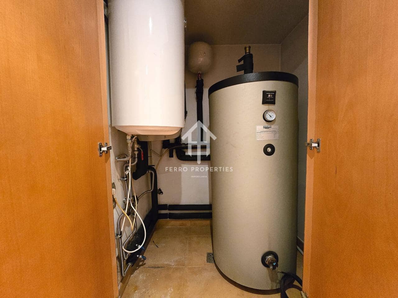 7 chambre Maison de Ville à vendre à Loja avec garage - 224 900 € (Ref: 9200197)