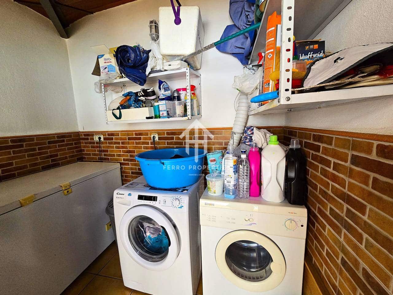 7 chambre Maison de Ville à vendre à Loja avec garage - 224 900 € (Ref: 9200197)