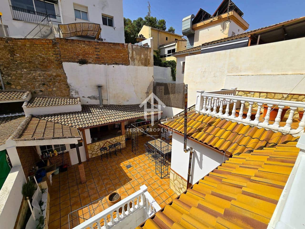 7 chambre Maison de Ville à vendre à Loja avec garage - 224 900 € (Ref: 9200197)