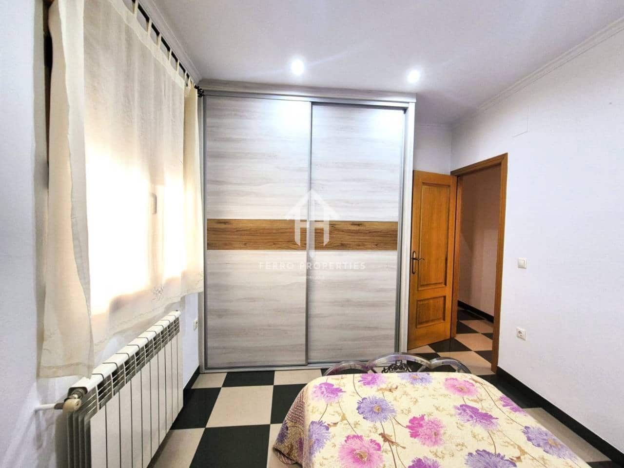 2 bedroom Townhouse for sale in Priego de Cordoba with garage - € 162,900 (Ref: 9242514)