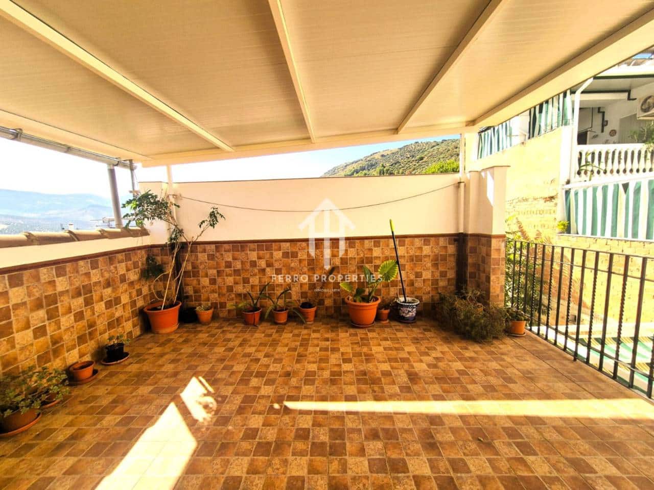 2 bedroom Townhouse for sale in Priego de Cordoba with garage - € 162,900 (Ref: 9242514)
