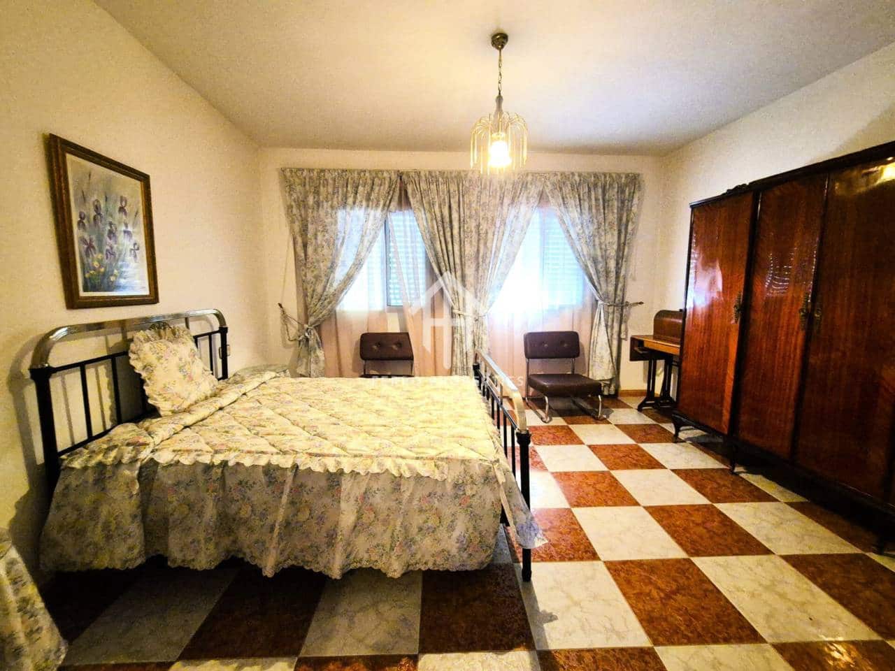 4 bedroom Townhouse for sale in Algarinejo - € 49,900 (Ref: 9242515)