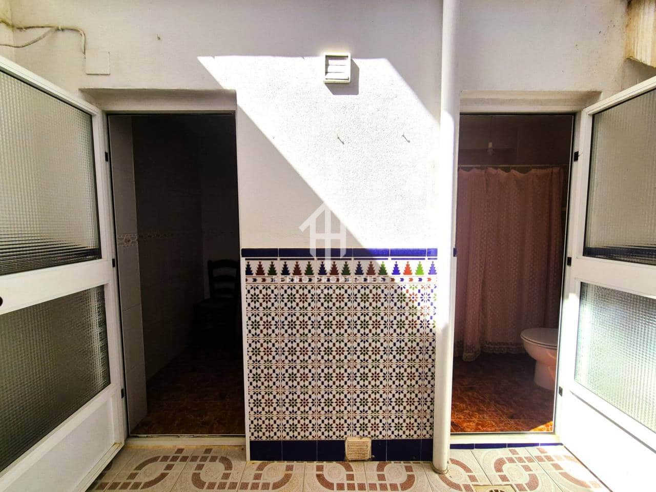 4 bedroom Townhouse for sale in Algarinejo - € 49,900 (Ref: 9242515)