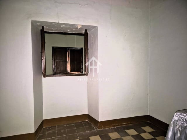 9 soveværelse Byhus til salg i Loja - € 90.000 (Ref: 9242516)