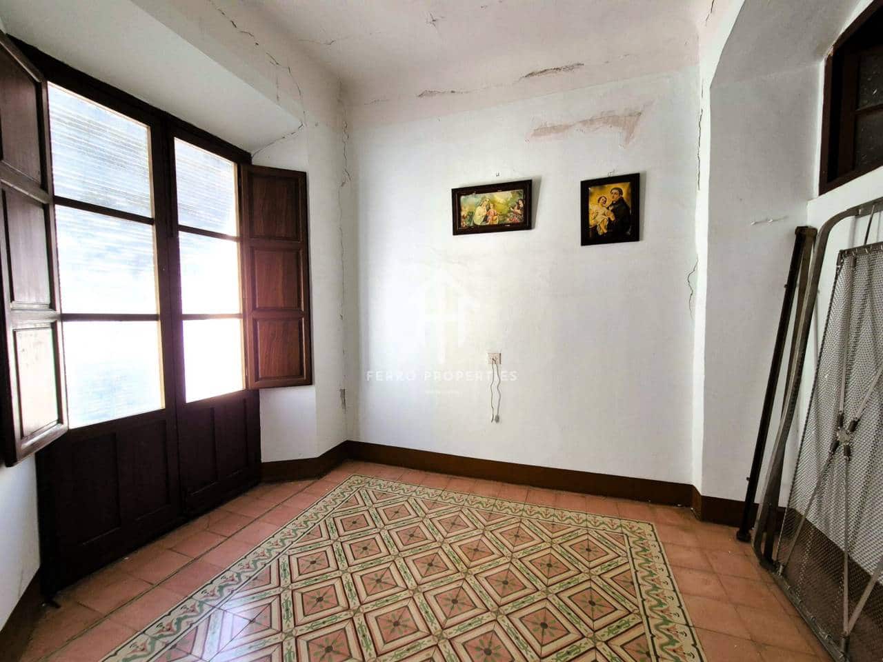 9 bedroom Townhouse for sale in Loja - € 90,000 (Ref: 9242516)