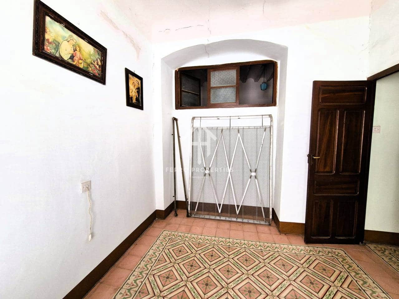 9 bedroom Townhouse for sale in Loja - € 90,000 (Ref: 9242516)