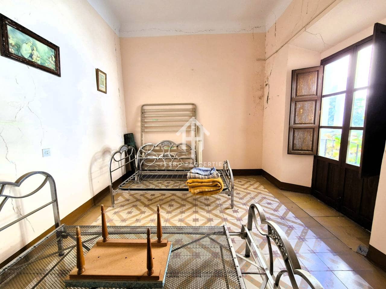 9 bedroom Townhouse for sale in Loja - € 90,000 (Ref: 9242516)