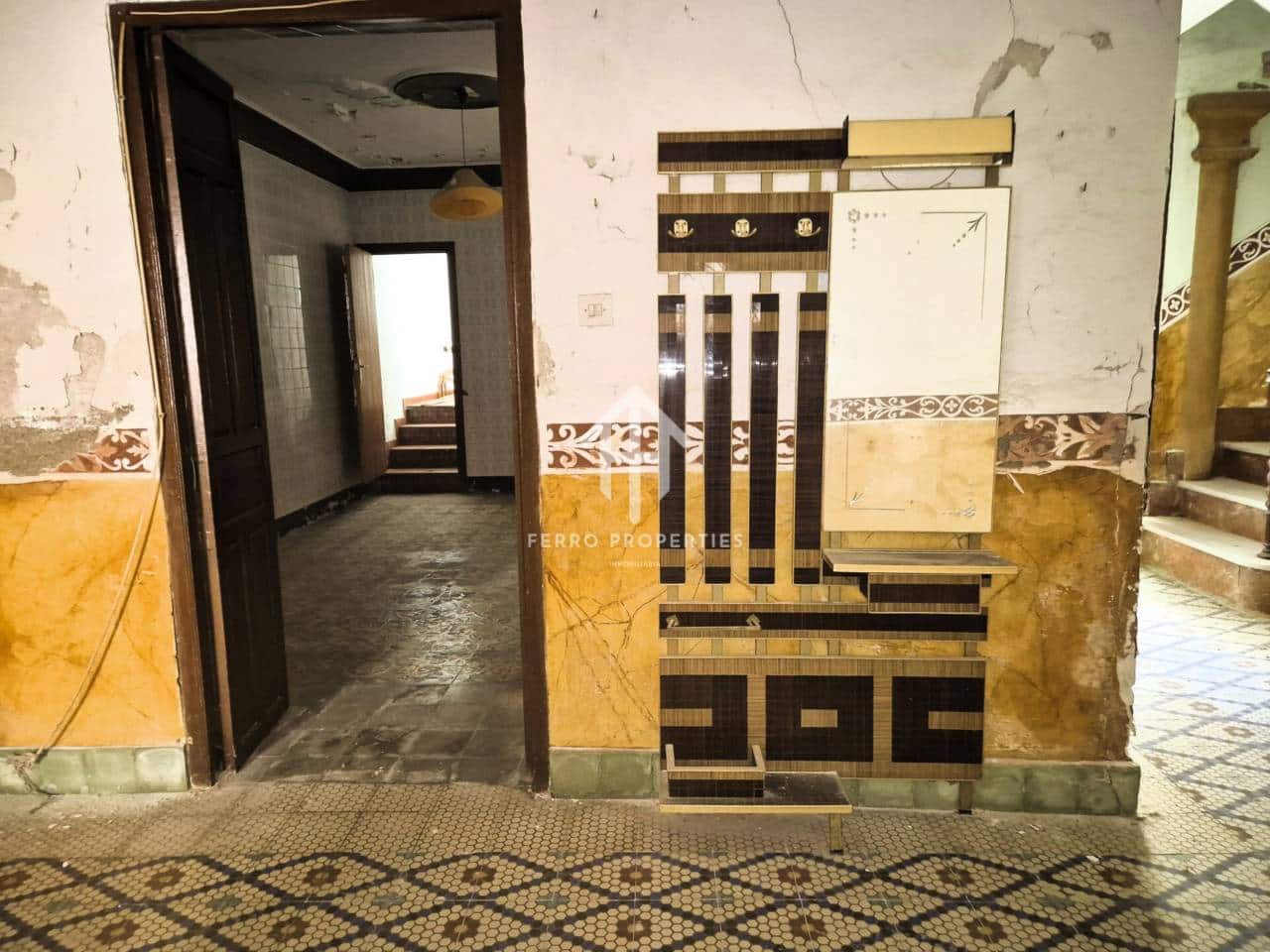 9 bedroom Townhouse for sale in Loja - € 90,000 (Ref: 9242516)