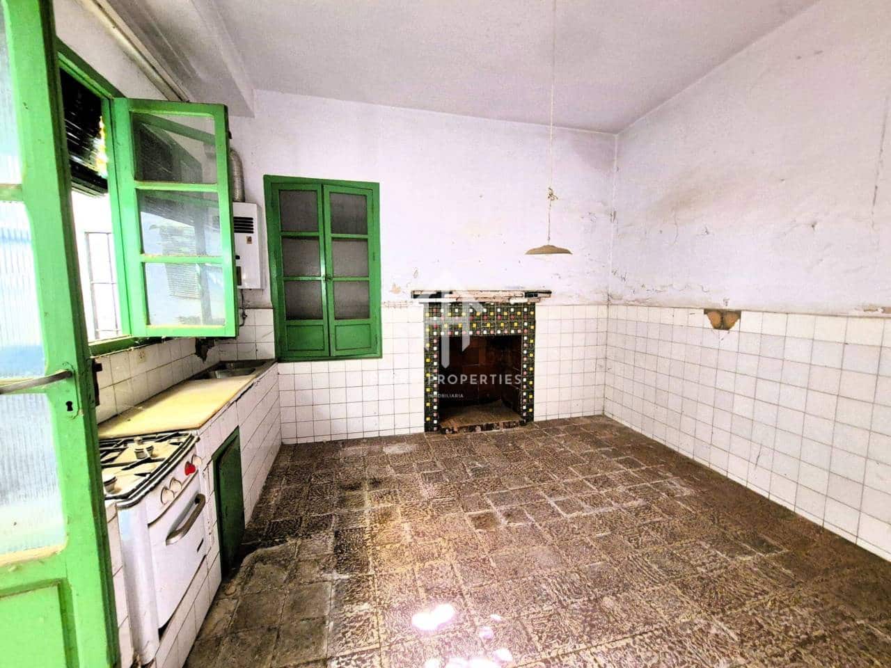 9 bedroom Townhouse for sale in Loja - € 90,000 (Ref: 9242516)