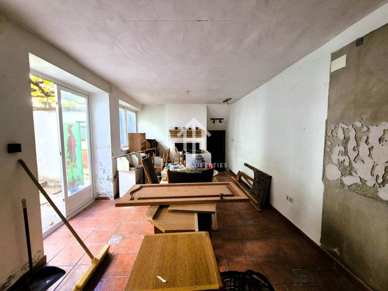 9 bedroom Townhouse for sale in Loja - € 90,000 (Ref: 9242516)