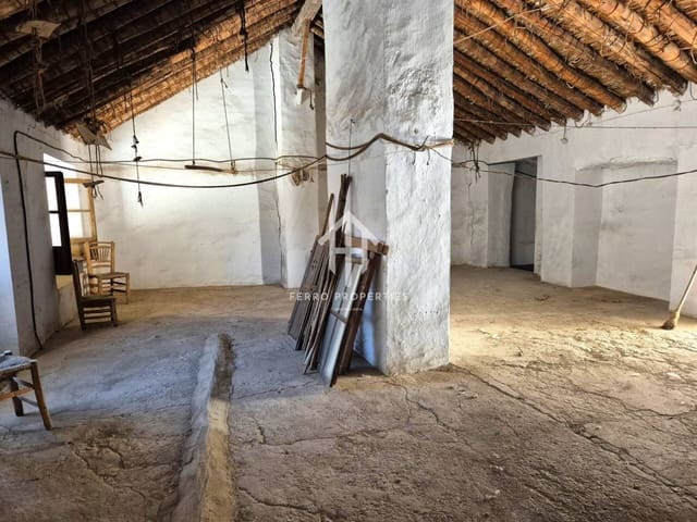 9 soveværelse Byhus til salg i Loja - € 90.000 (Ref: 9242516)