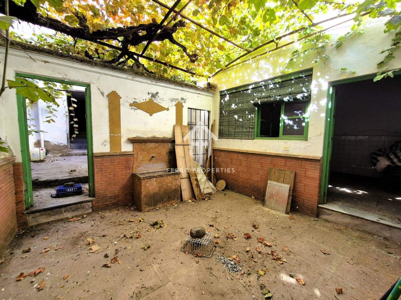 9 bedroom Townhouse for sale in Loja - € 90,000 (Ref: 9242516)