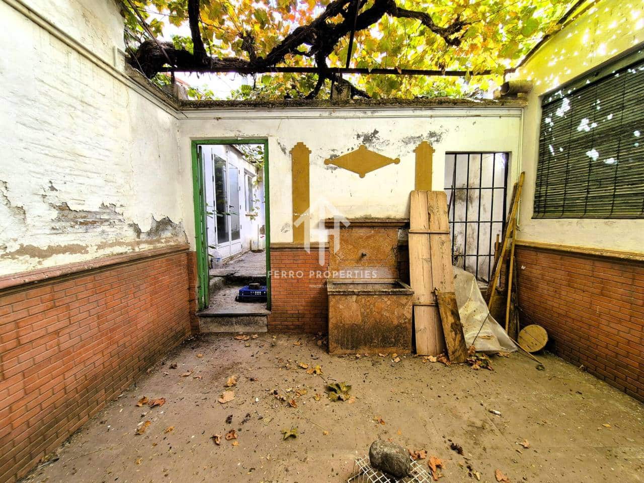 9 bedroom Townhouse for sale in Loja - € 90,000 (Ref: 9242516)