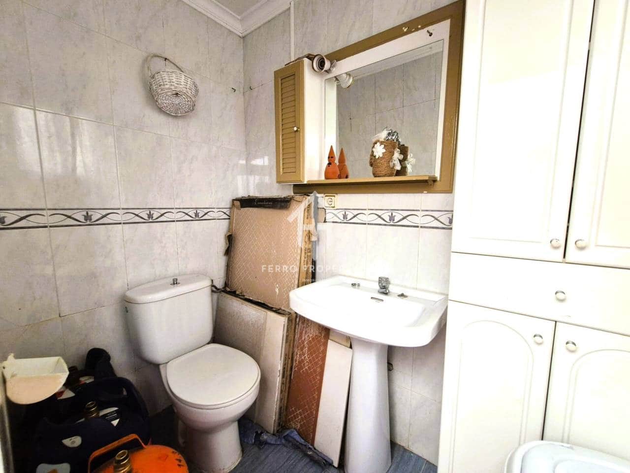 4 bedroom Townhouse for sale in Loja - € 90,000 (Ref: 9251663)