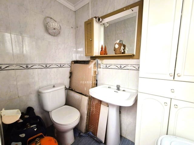 4 slaapkamer Huis te koop in Loja - € 90.000 (Ref: 9251663)