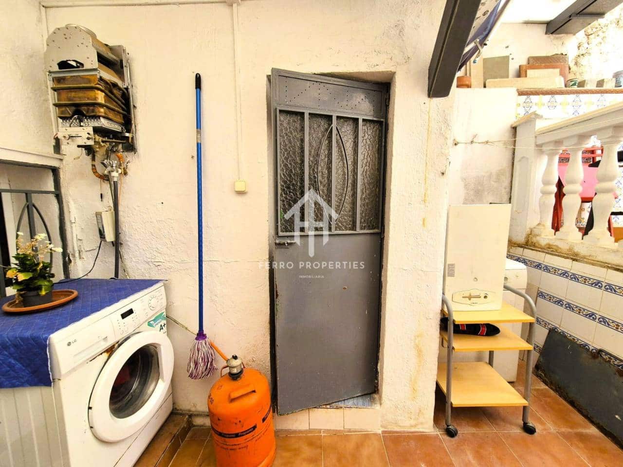 4 bedroom Townhouse for sale in Loja - € 90,000 (Ref: 9251663)