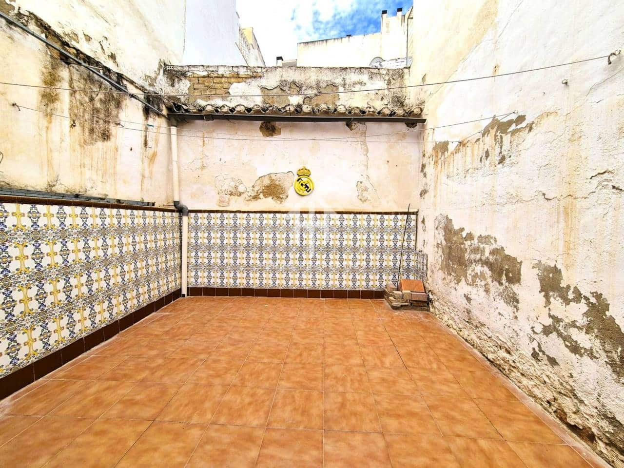 4 bedroom Townhouse for sale in Loja - € 90,000 (Ref: 9251663)