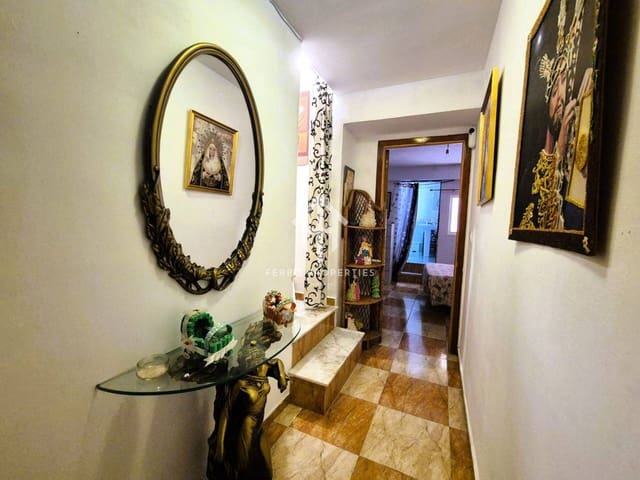 4 slaapkamer Huis te koop in Loja - € 90.000 (Ref: 9251663)