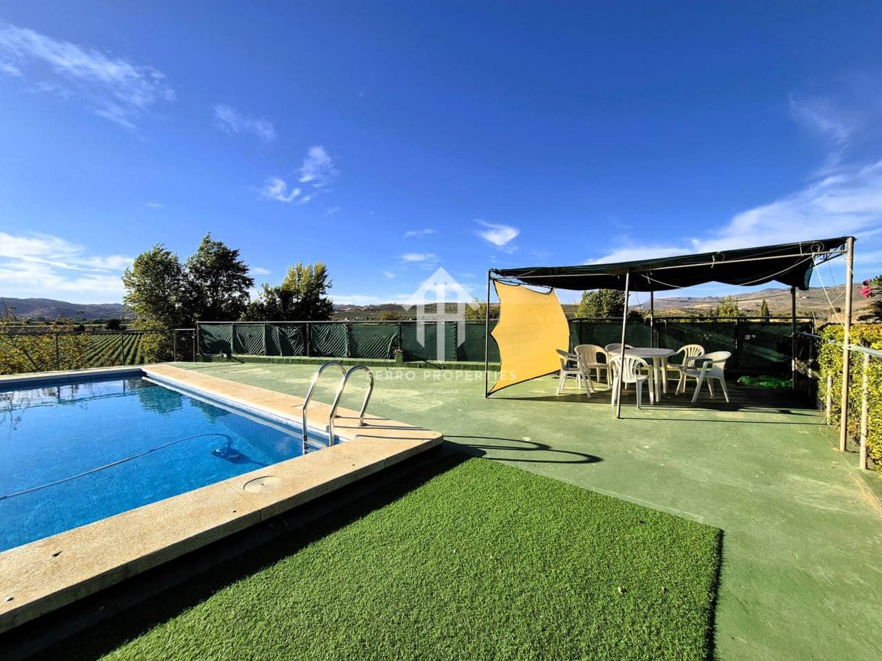 3 soverom Finca/Herregård til salgs i Loja med svømmebasseng - € 280 000 (Ref: 9294175)