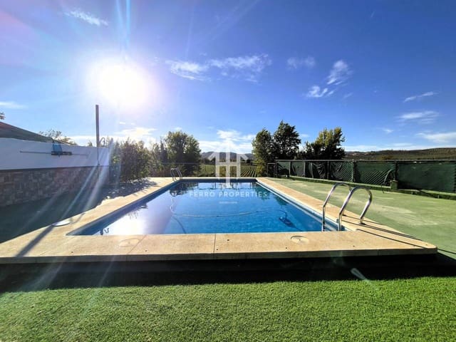 3 soverom Finca/Herregård til salgs i Loja med svømmebasseng - € 280 000 (Ref: 9294175)