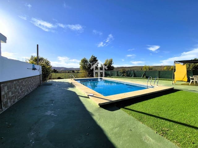 3 soverom Finca/Herregård til salgs i Loja med svømmebasseng - € 280 000 (Ref: 9294175)