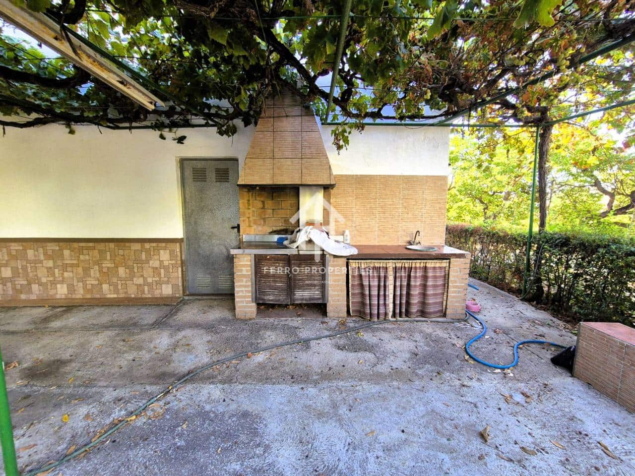 3 soverom Finca/Herregård til salgs i Loja med svømmebasseng - € 280 000 (Ref: 9294175)