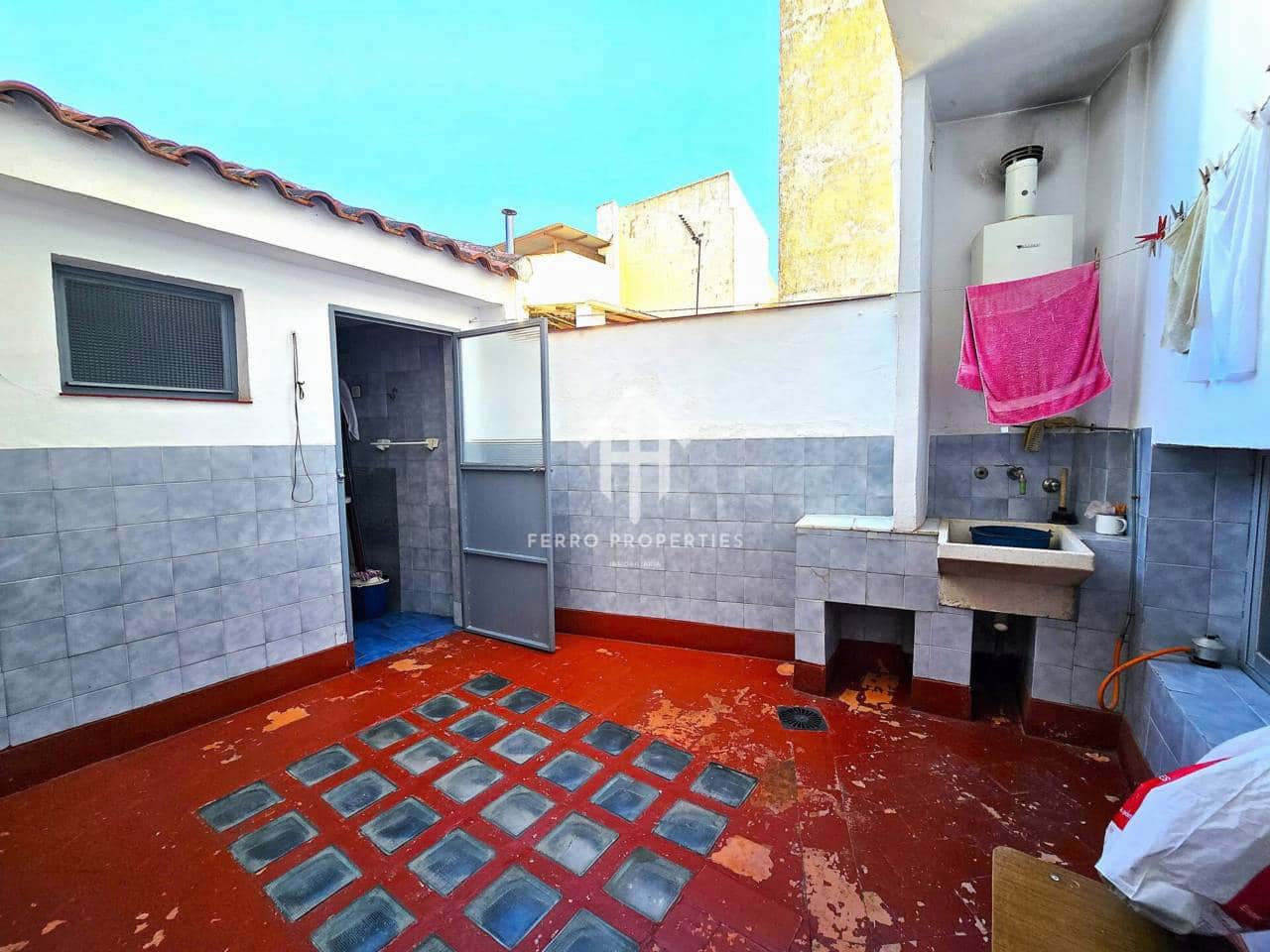 7 makuuhuone Asunto myytävänä paikassa Loja - 53 000 € (Ref: 9302942)