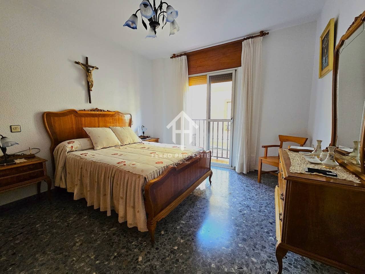 7 makuuhuone Asunto myytävänä paikassa Loja - 53 000 € (Ref: 9302942)