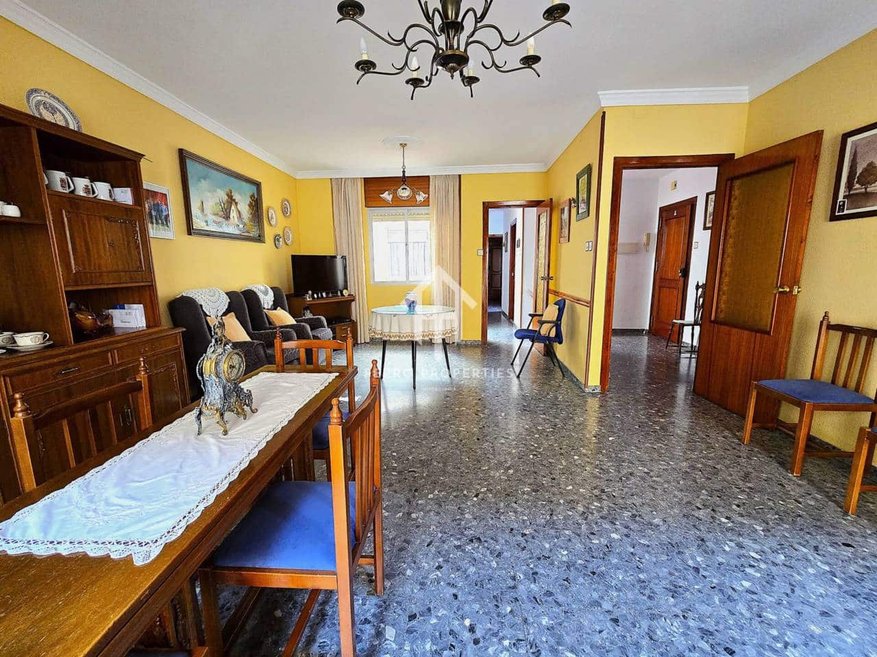 7 makuuhuone Asunto myytävänä paikassa Loja - 53 000 € (Ref: 9302942)