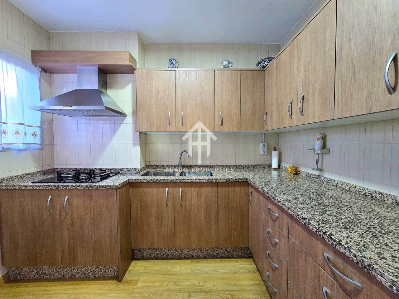 7 makuuhuone Asunto myytävänä paikassa Loja - 53 000 € (Ref: 9302942)