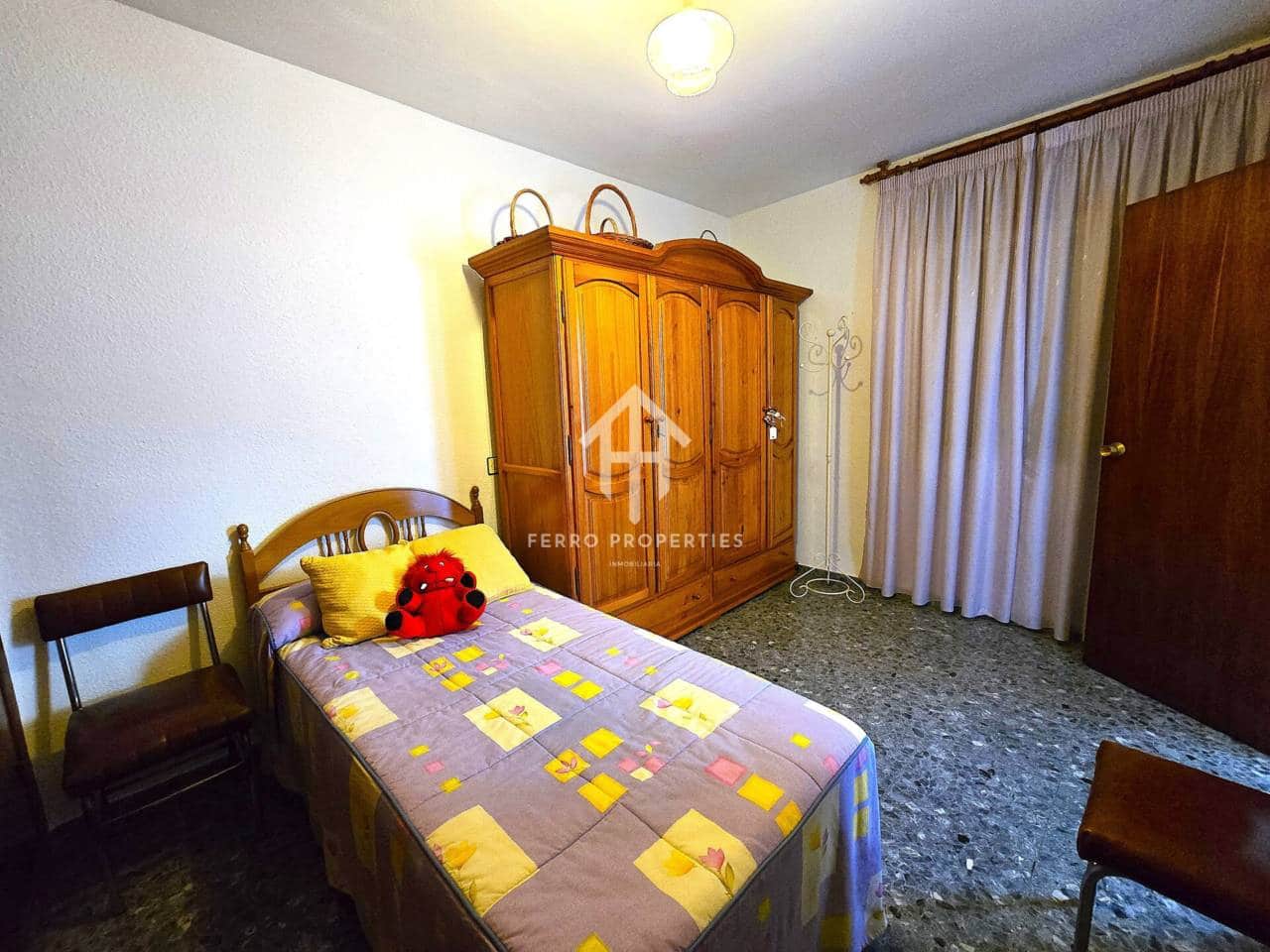 7 makuuhuone Asunto myytävänä paikassa Loja - 53 000 € (Ref: 9302942)