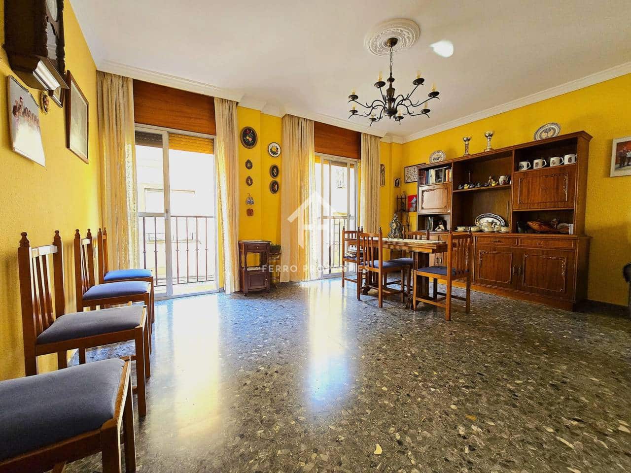 7 makuuhuone Asunto myytävänä paikassa Loja - 53 000 € (Ref: 9302942)