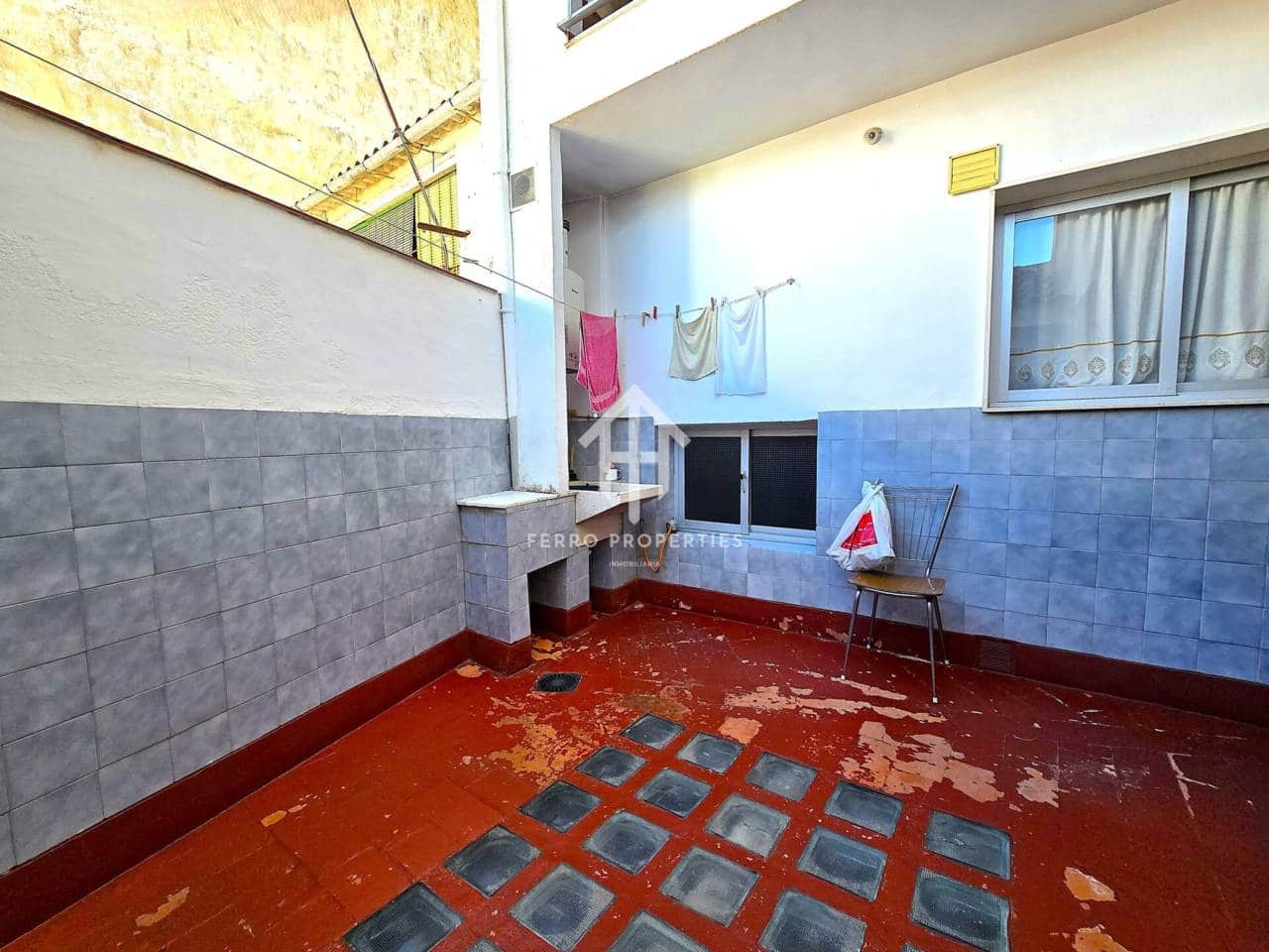 7 makuuhuone Asunto myytävänä paikassa Loja - 53 000 € (Ref: 9302942)