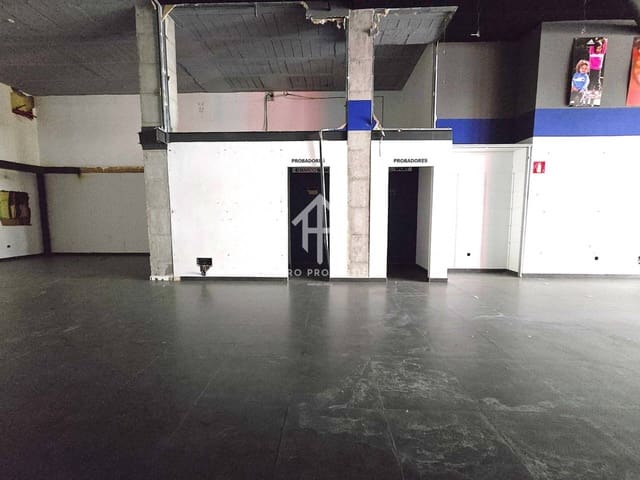 Erhverv til leje i Loja - € 1.000 (Ref: 9329920)