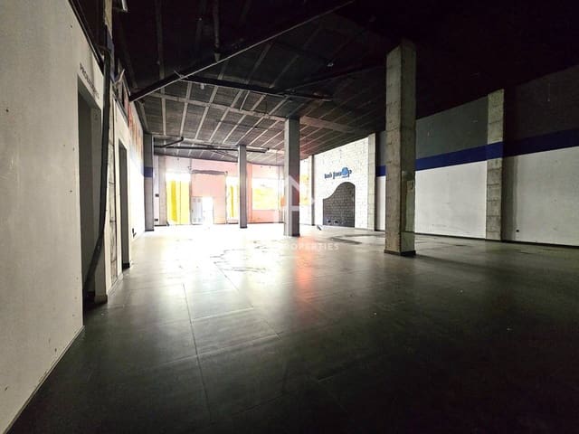 Erhverv til leje i Loja - € 1.000 (Ref: 9329920)