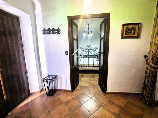 5 soveværelse Byhus til salg i Salar med swimmingpool - € 219.900 (Ref: 9332901)