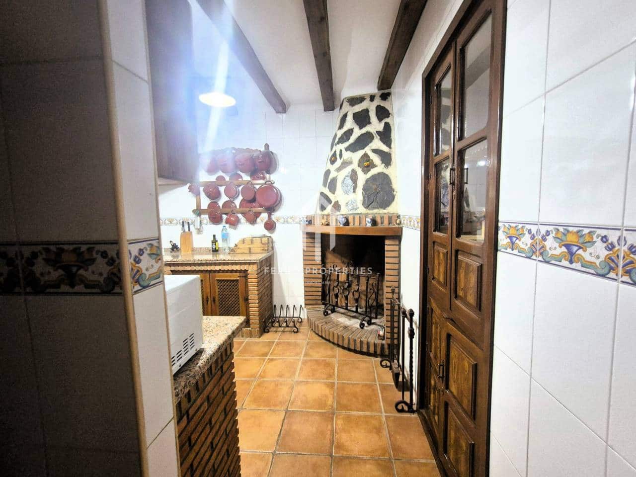 5 soveværelse Byhus til salg i Salar med swimmingpool - € 219.900 (Ref: 9332901)