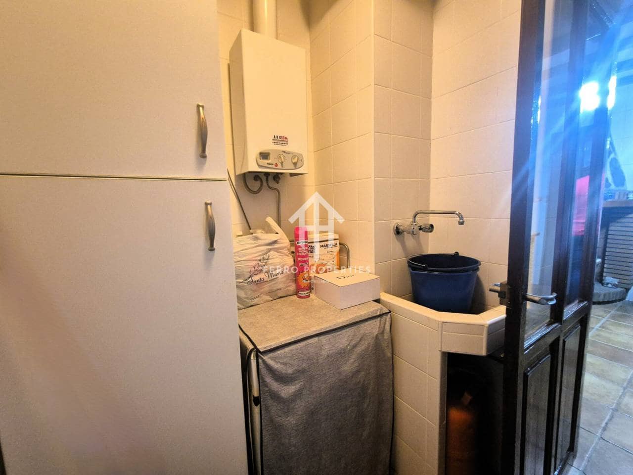 5 soveværelse Byhus til salg i Salar med swimmingpool - € 219.900 (Ref: 9332901)