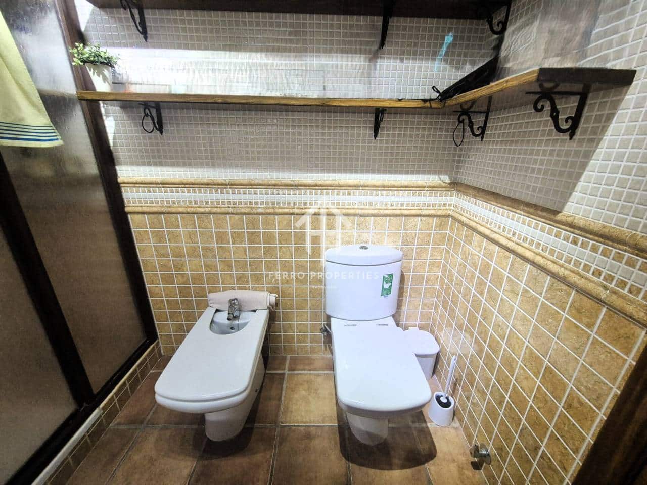 5 soveværelse Byhus til salg i Salar med swimmingpool - € 219.900 (Ref: 9332901)