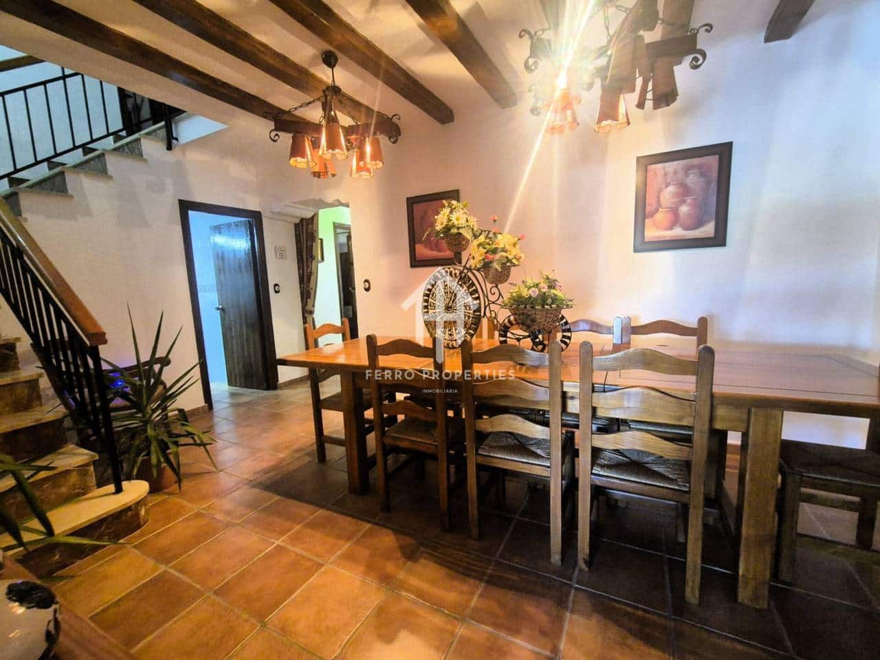 5 soveværelse Byhus til salg i Salar med swimmingpool - € 219.900 (Ref: 9332901)