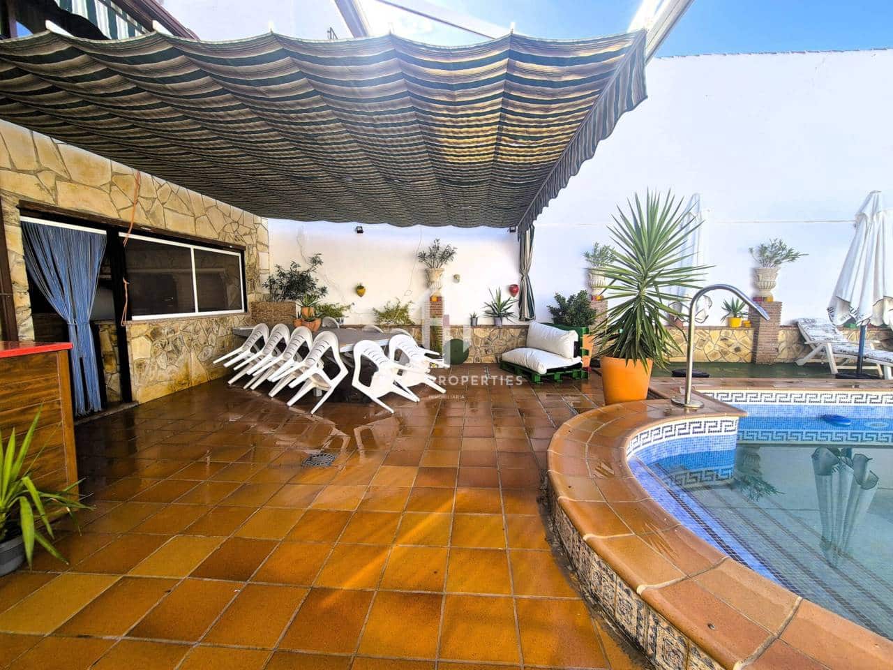 5 soveværelse Byhus til salg i Salar med swimmingpool - € 219.900 (Ref: 9332901)