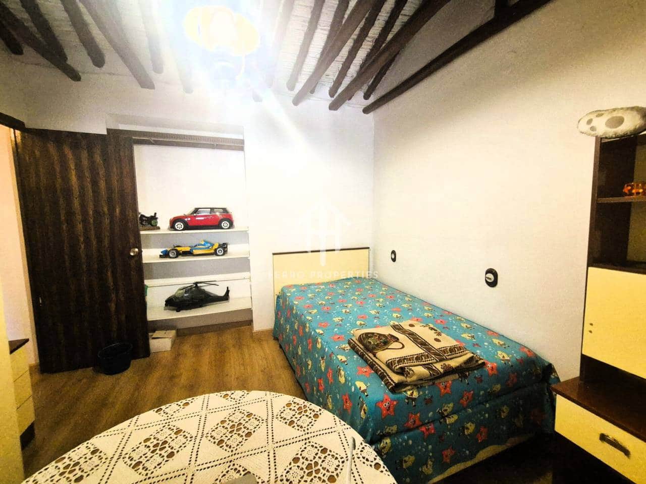 5 soveværelse Byhus til salg i Salar med swimmingpool - € 219.900 (Ref: 9332901)