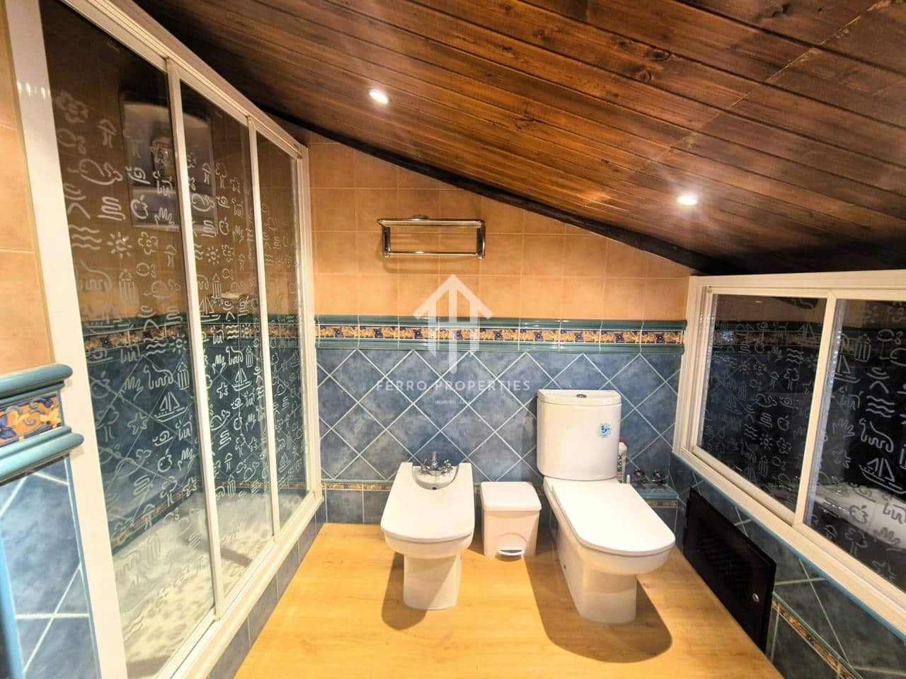 5 soveværelse Byhus til salg i Salar med swimmingpool - € 219.900 (Ref: 9332901)