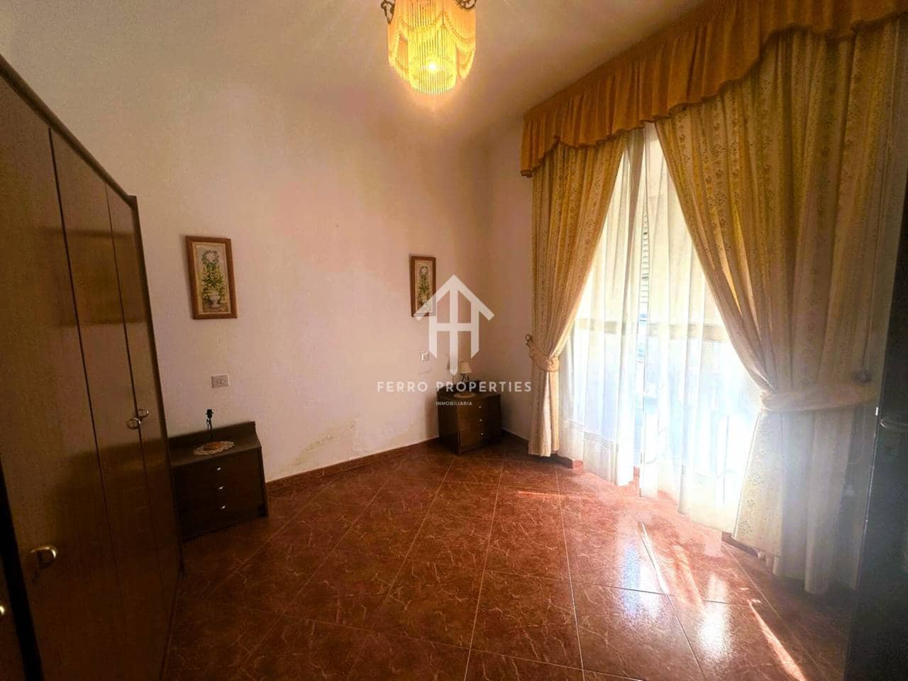 7 chambre Maison de Ville à vendre à Salar avec garage - 110 000 € (Ref: 9332902)