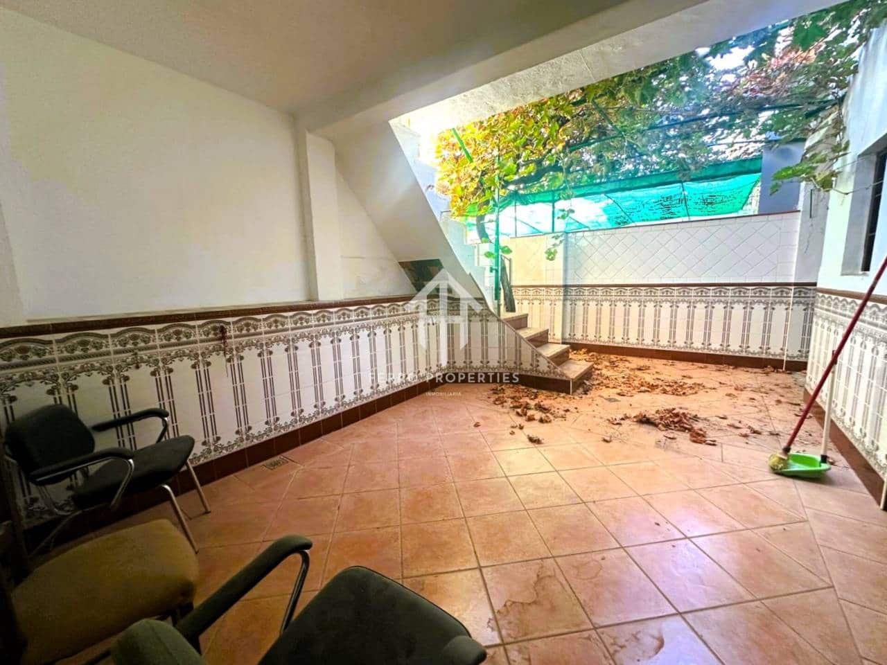 7 chambre Maison de Ville à vendre à Salar avec garage - 110 000 € (Ref: 9332902)