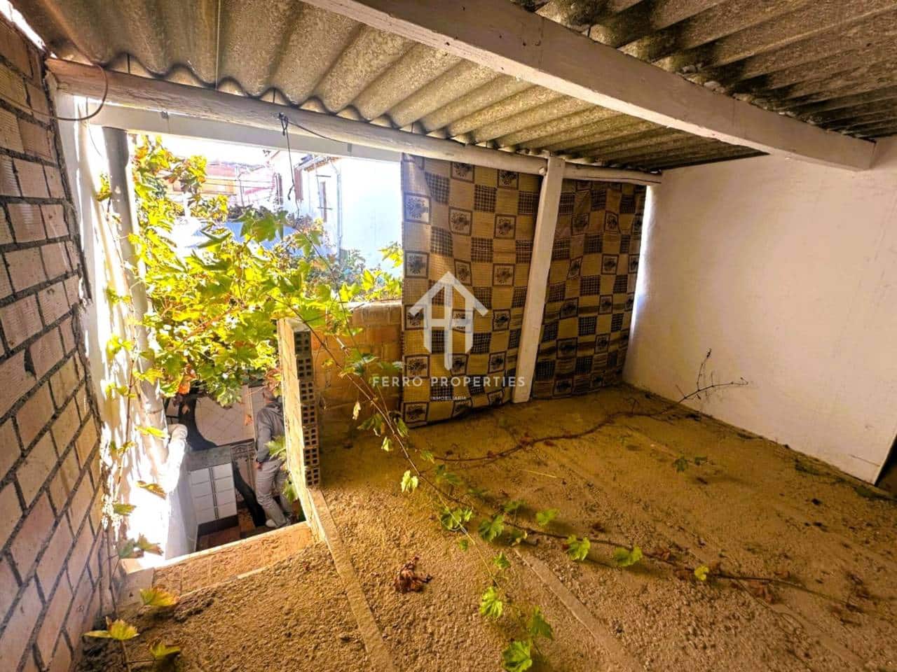 7 chambre Maison de Ville à vendre à Salar avec garage - 110 000 € (Ref: 9332902)