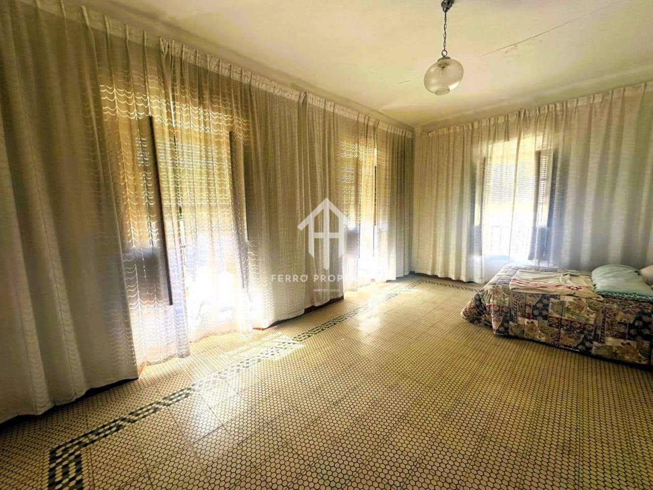 7 chambre Maison de Ville à vendre à Salar avec garage - 110 000 € (Ref: 9332902)